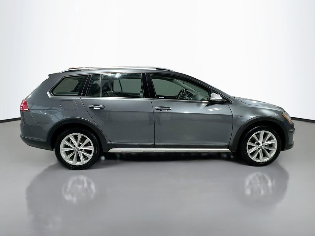 Used 2017 Volkswagen Golf Alltrack SE AWD/4WD image 5
