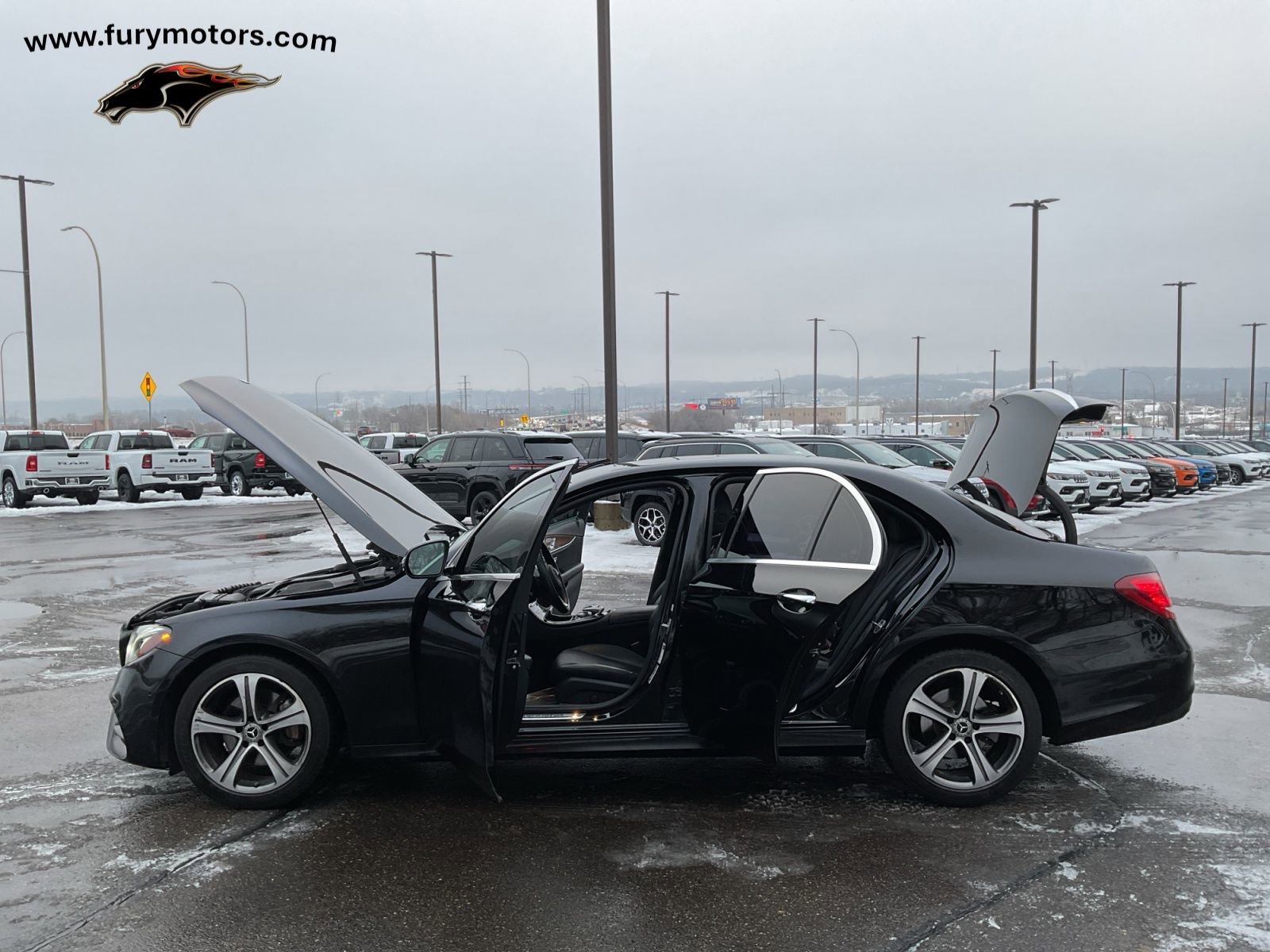 Used 2018 Mercedes-Benz E 300 4MATIC image 38