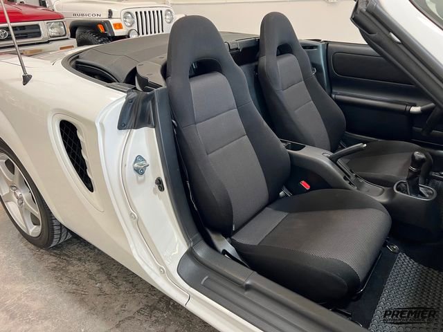 Used 2003 Toyota MR2 Spyder image 68