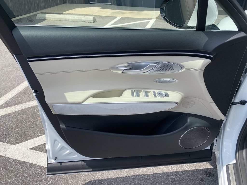 New 2026 Genesis GV70 2.5T Advanced AWD/4WD image 17