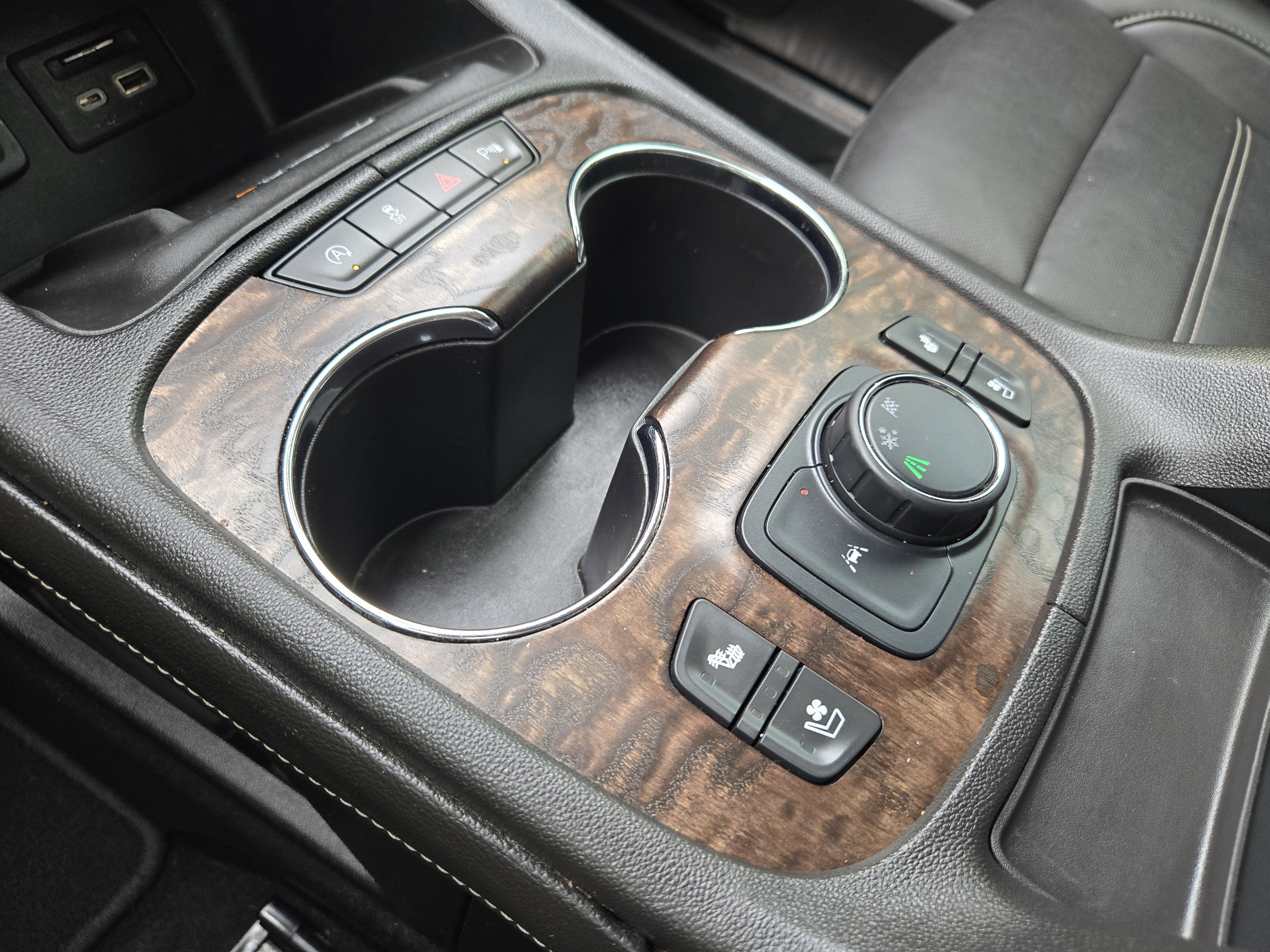 Used 2021 GMC Acadia Denali image 23