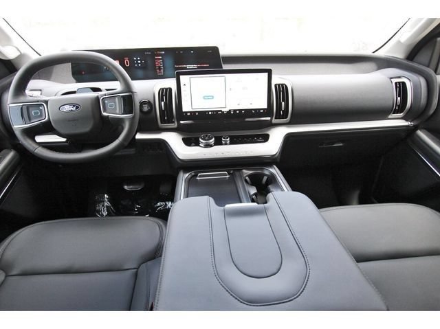 New 2026 Ford Expedition Active RWD image 8