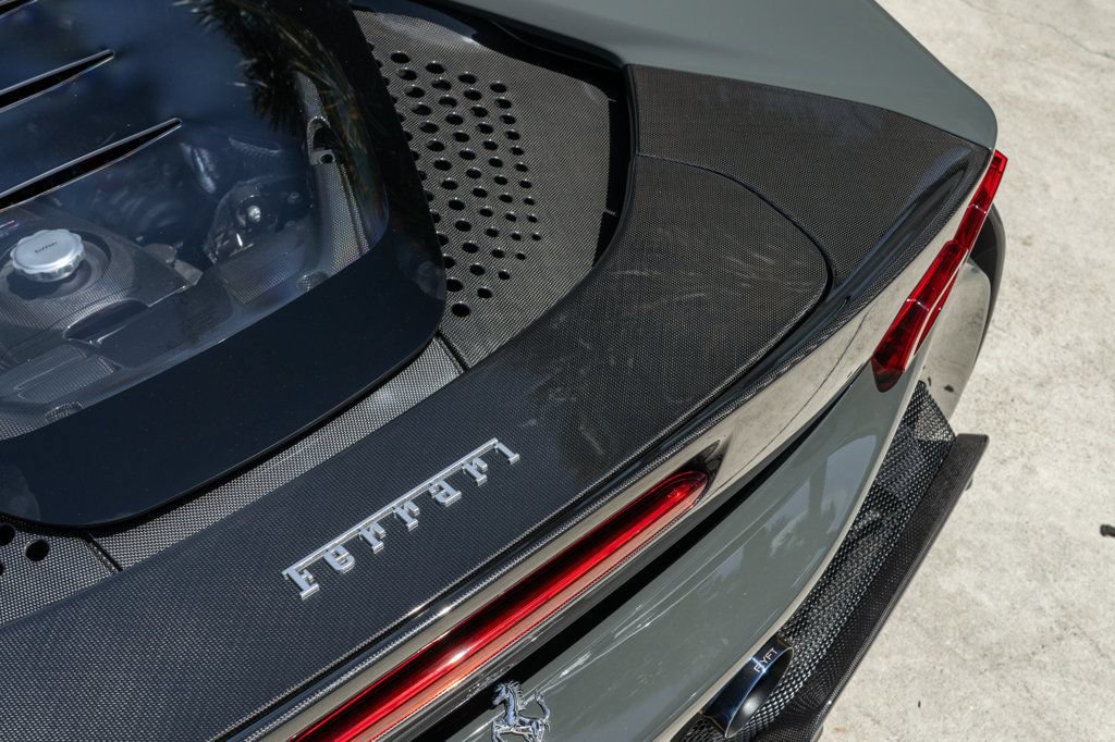 Used 2022 Ferrari SF90 Stradale AWD/4WD image 10