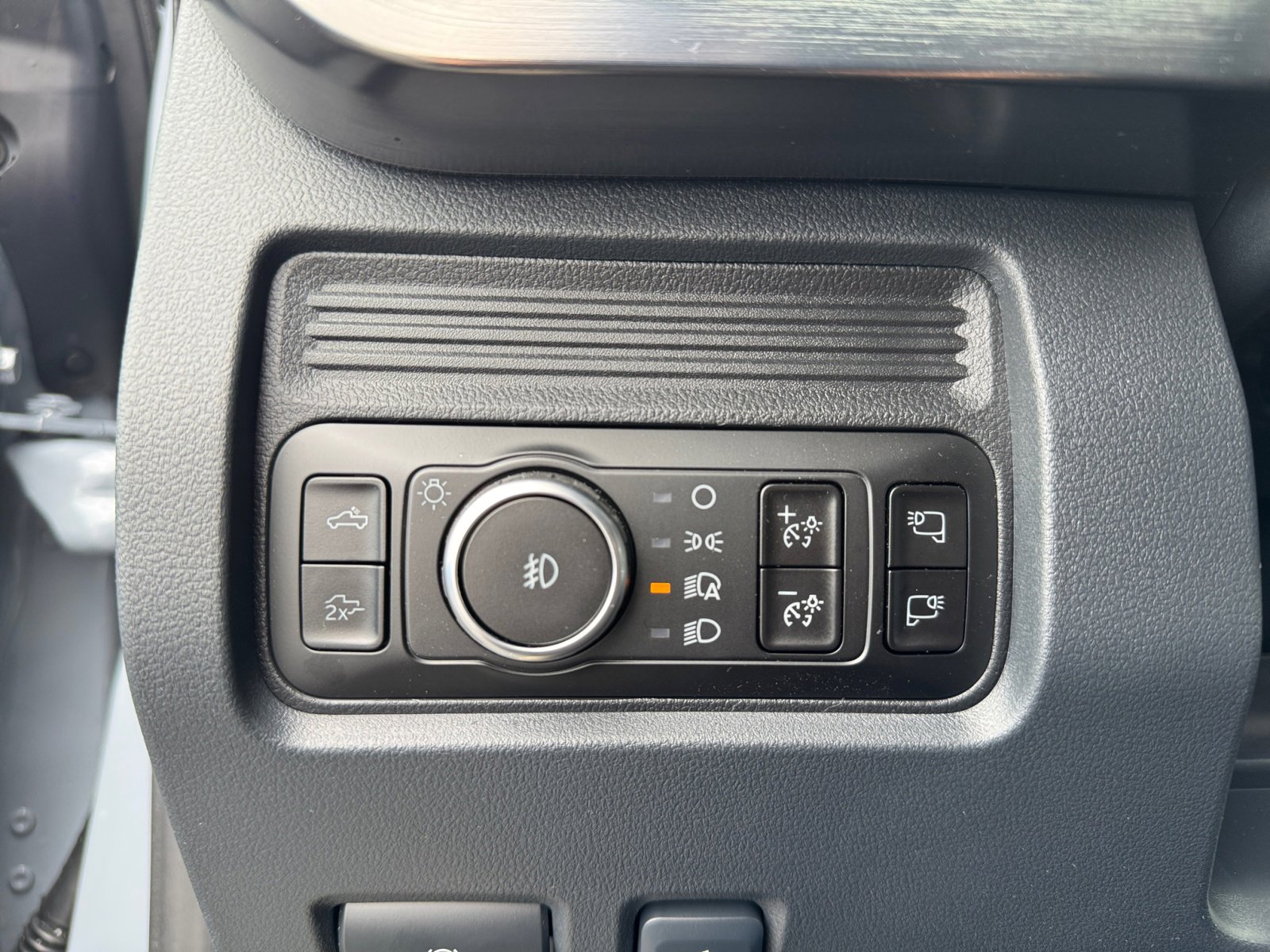 New 2025 Ford F250 Lariat w/ Lariat Ultimate Package image 30