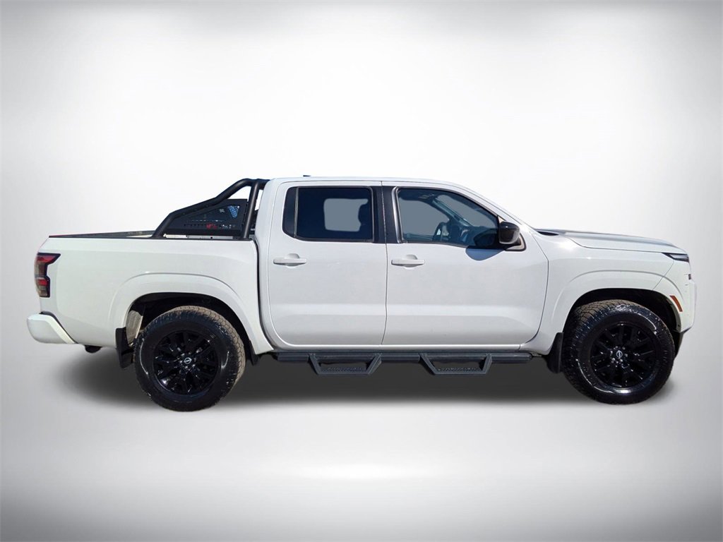 Used 2023 Nissan Frontier SV w/ Midnight Edition Package image 2