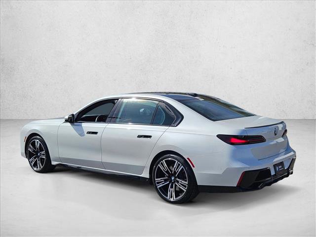 Used 2023 BMW 740i w/ Parking Assistance Package RWD image 7