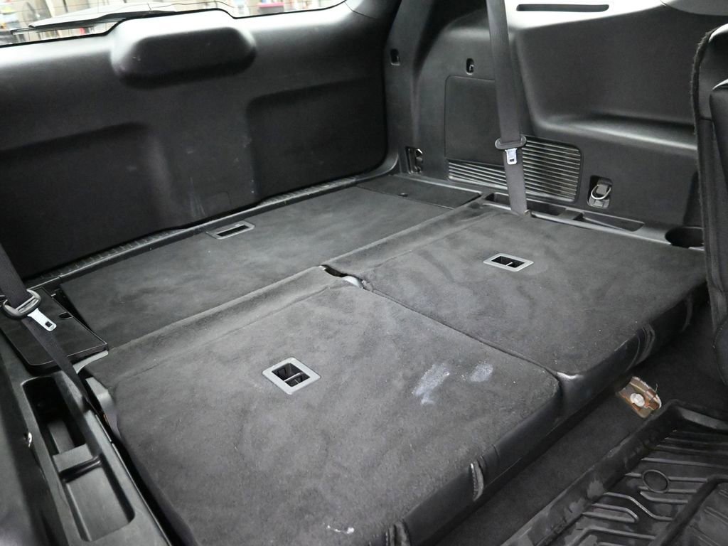 Used 2022 Ford Explorer Limited w/ Equipment Group 301A image 9