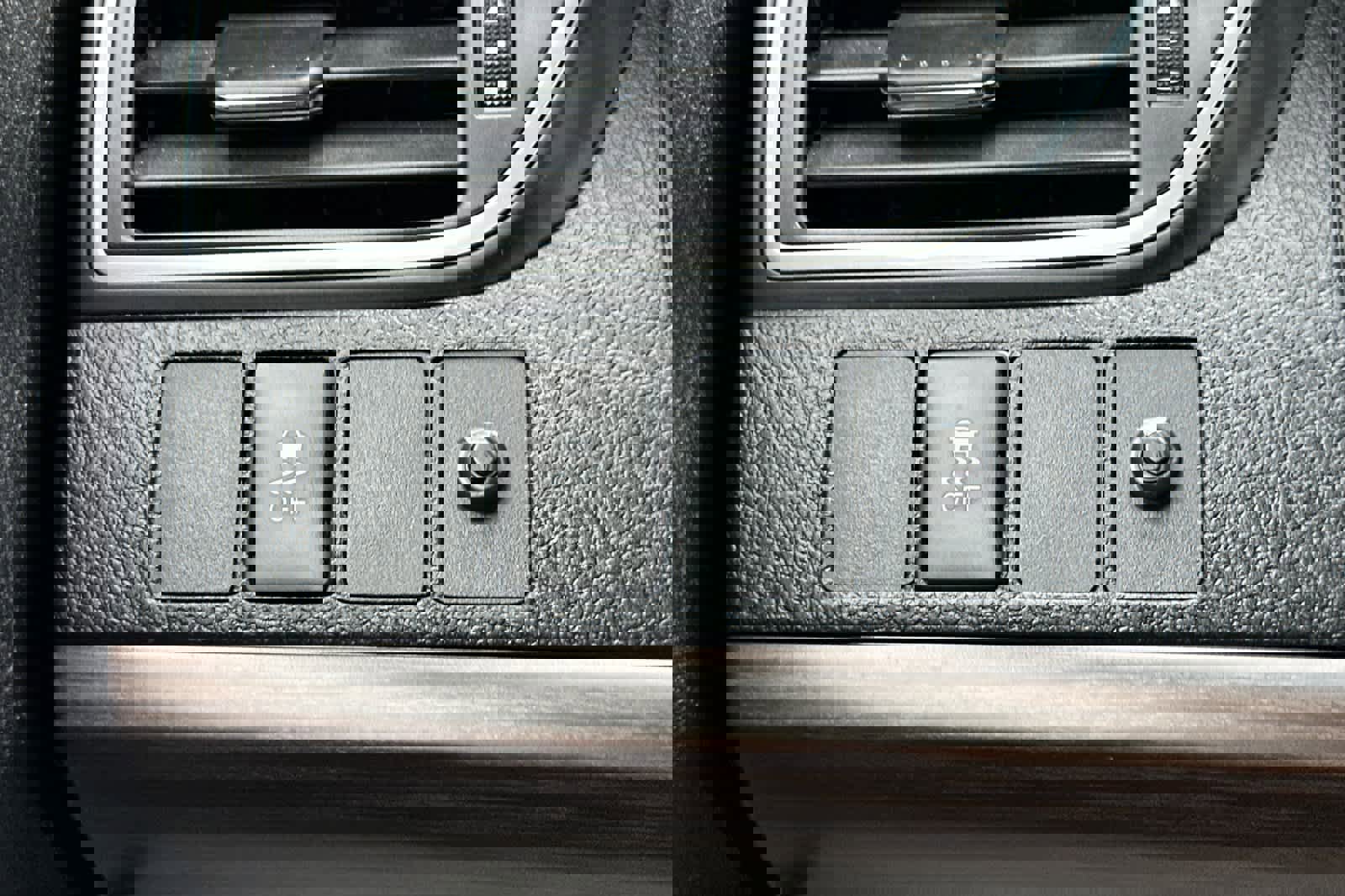 Used 2017 Toyota Camry LE image 28