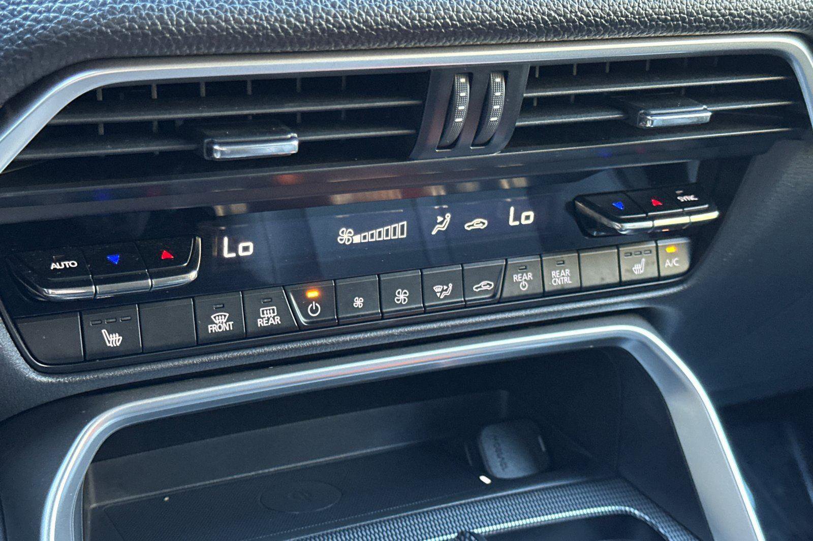 Certified 2025 MAZDA CX-70 Plug-In Hybrid w/ Premium Pkg image 22