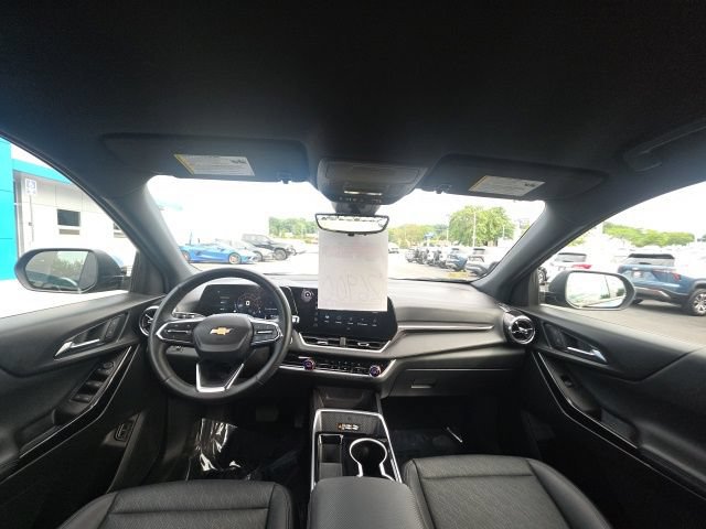 Used 2025 Chevrolet Equinox LT w/ Convenience Package II AWD/4WD image 16
