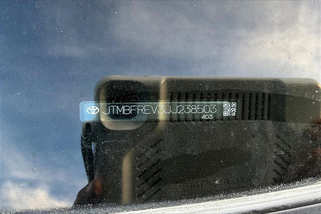 Used 2018 Toyota RAV4 LE w/ Carpet Mat Package image 24