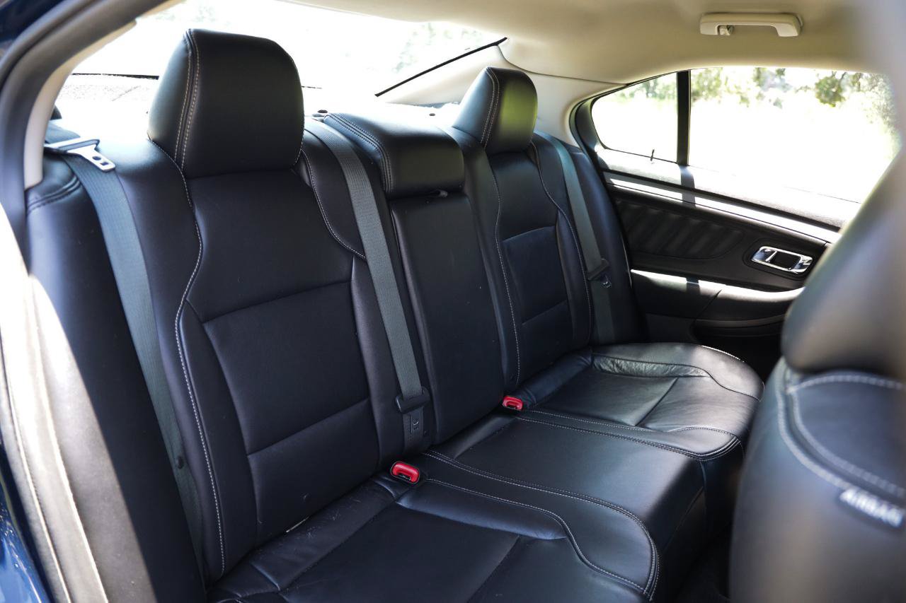 Used 2012 Ford Taurus SEL FWD image 14