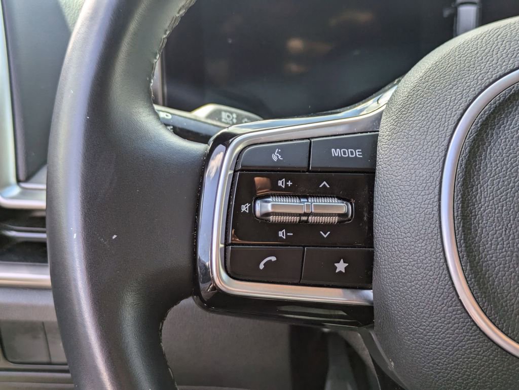 Used 2024 Kia Sorento S image 19