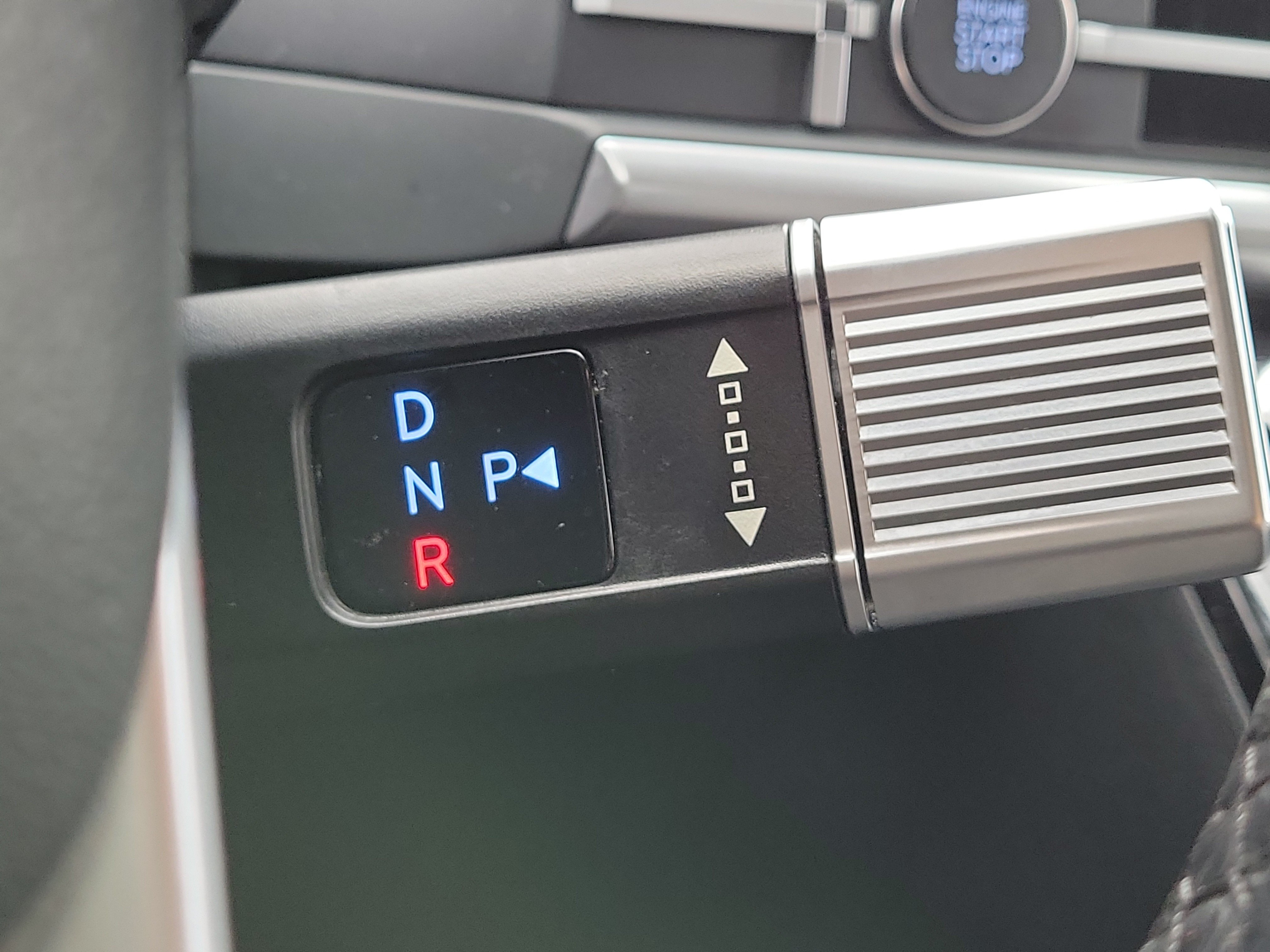 Used 2025 Hyundai Santa Fe SEL FWD image 27