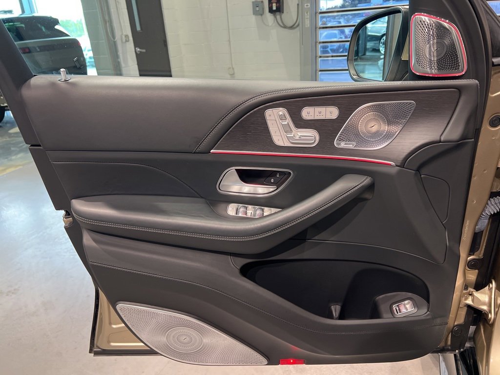 Used 2021 Mercedes-Benz Maybach GLS 600 4MATIC image 14