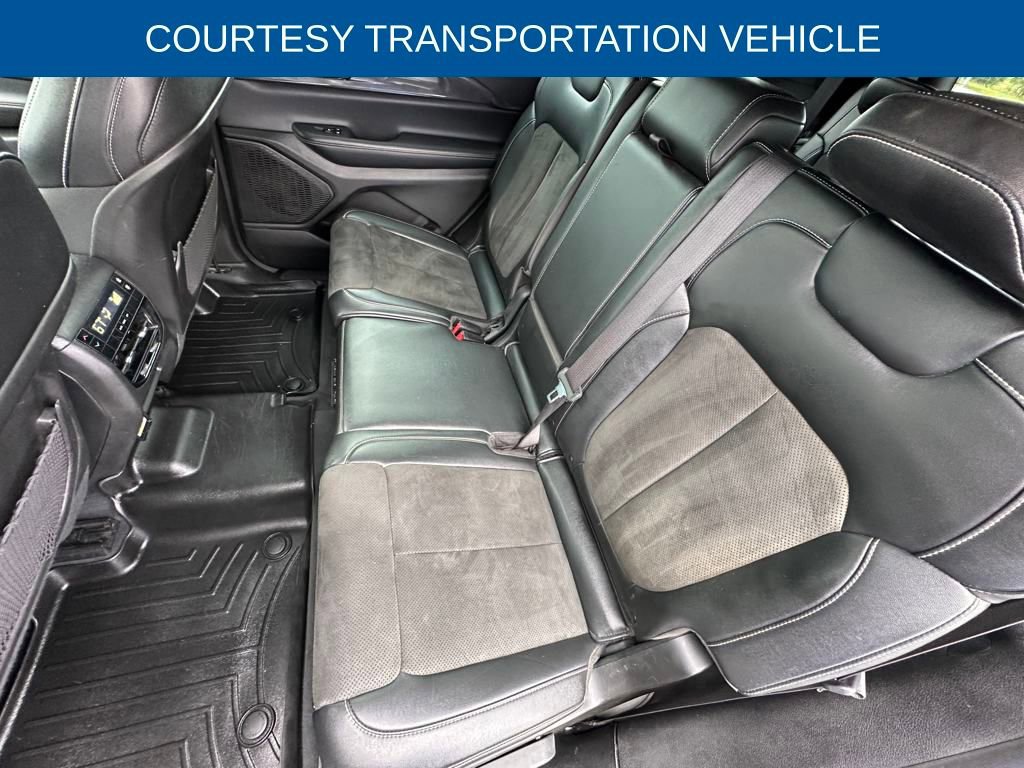 Used 2023 Jeep Grand Cherokee L Laredo image 17