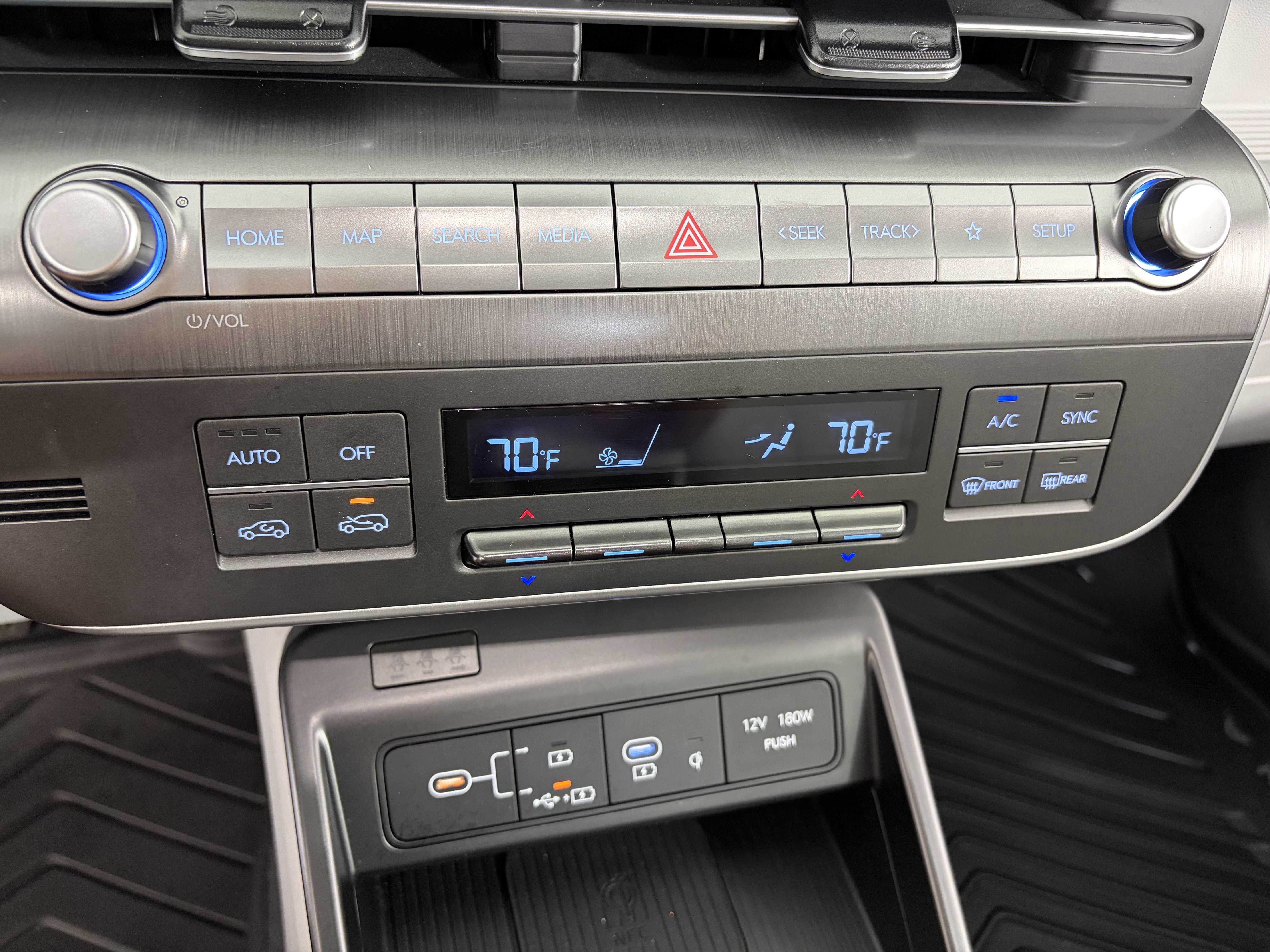 Used 2024 Hyundai Kona Limited AWD/4WD image 25