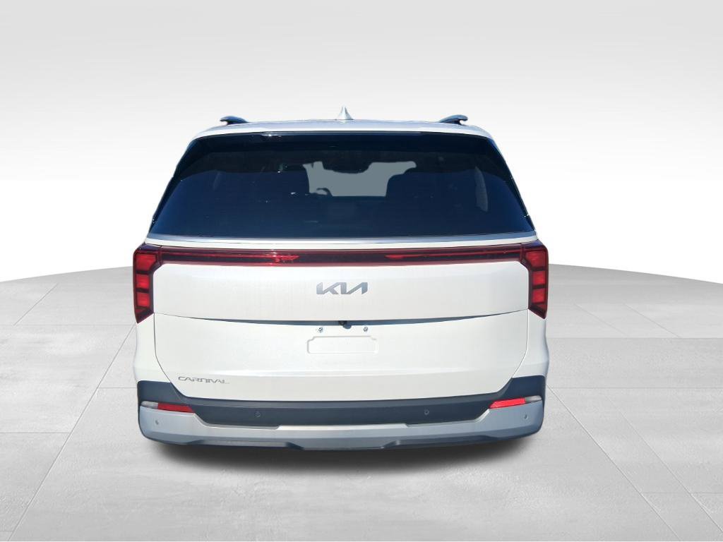 Certified 2026 Kia Carnival EX FWD image 7