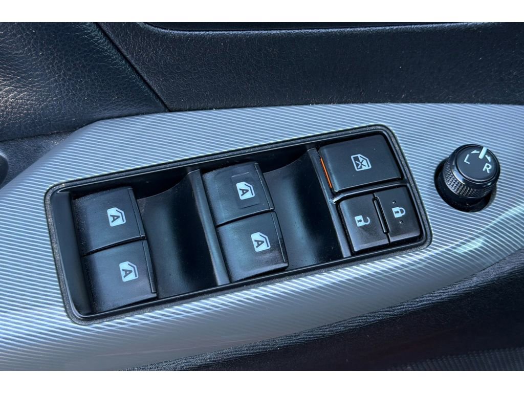 Used 2020 Toyota Sienna SE w/ SE Preferred Package FWD image 12