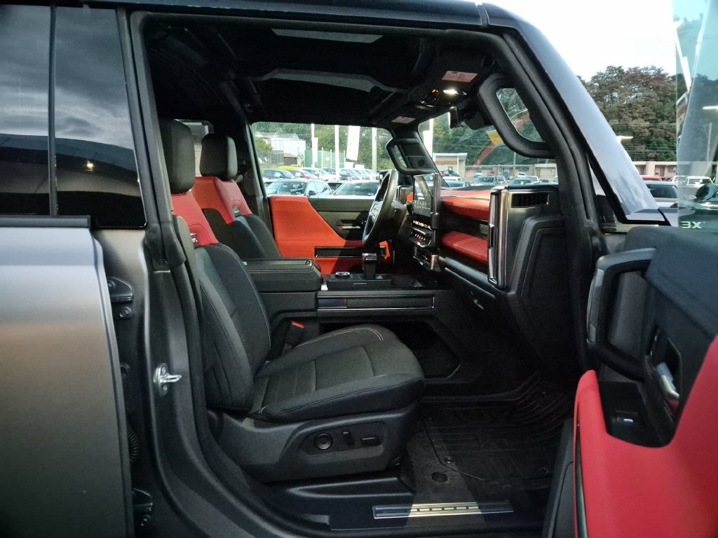 Used 2026 GMC Hummer EV 3X w/ Carbon Fiber Edition Package AWD/4WD image 36