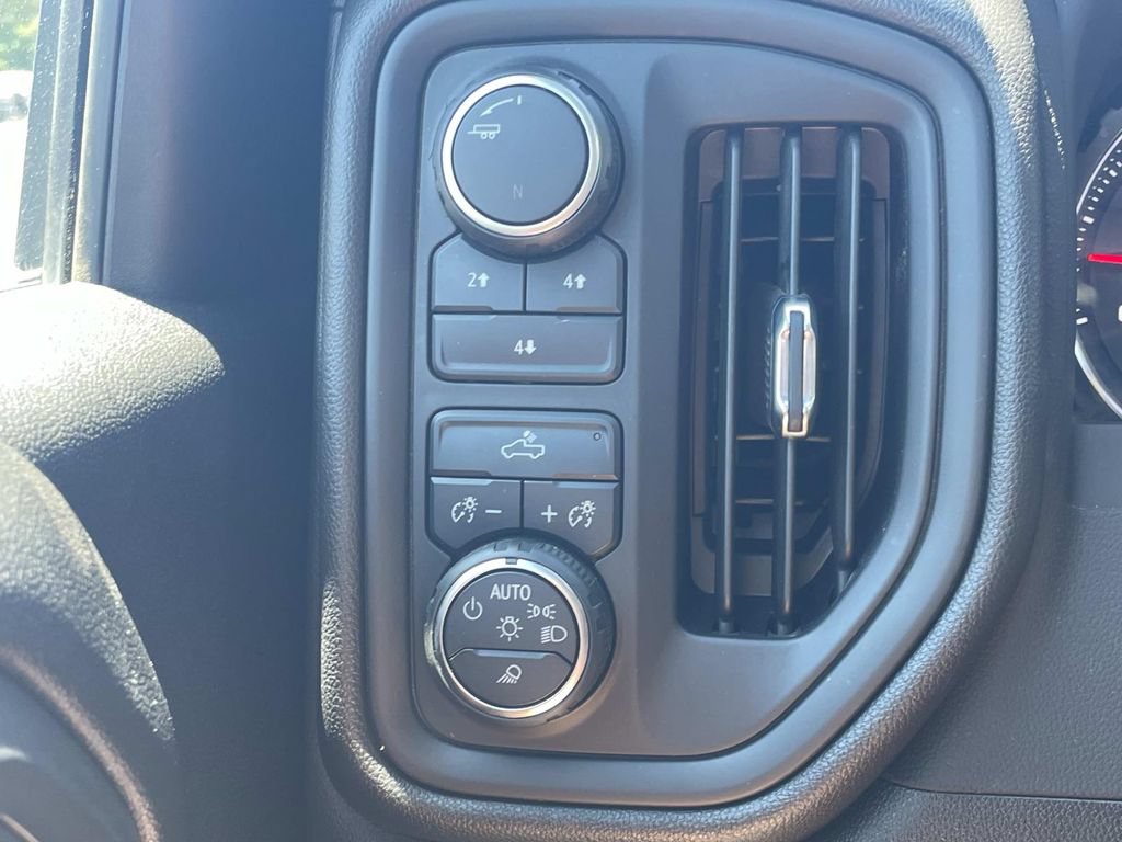 Used 2023 Chevrolet Silverado 2500 Custom w/ Custom Value Package AWD/4WD image 29