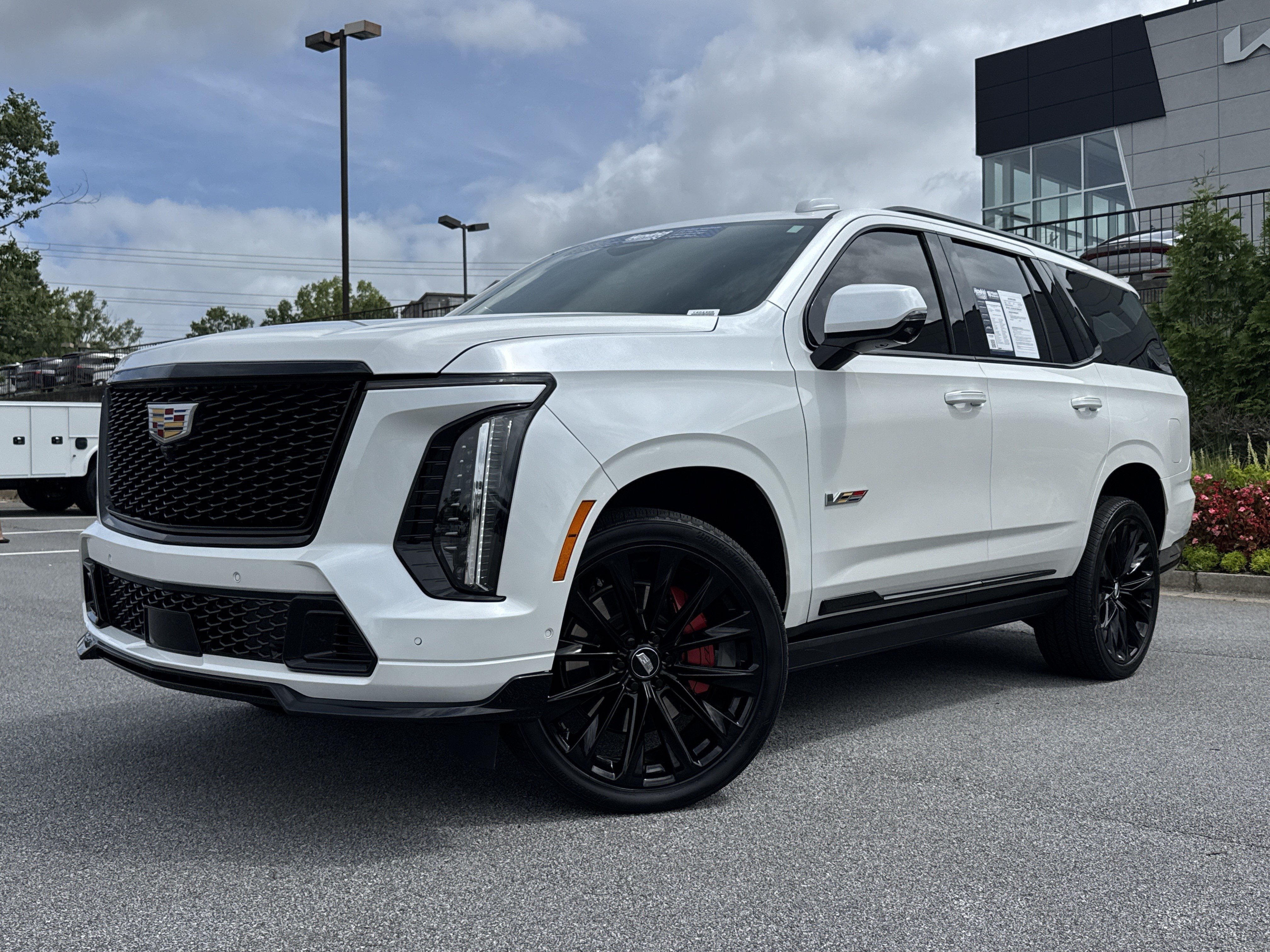 Used 2025 Cadillac Escalade V w/ LPO, ONYX Package AWD/4WD image 5