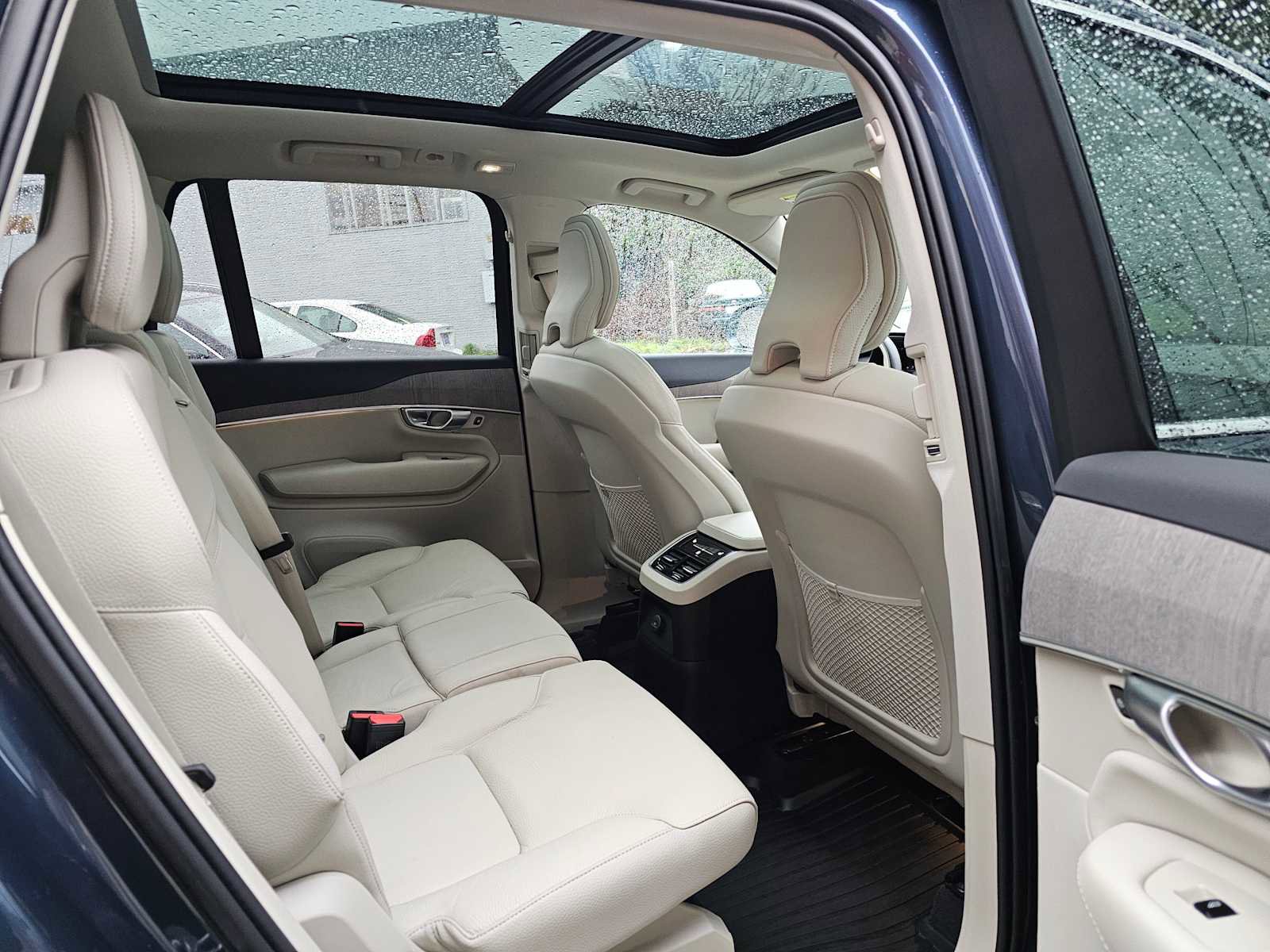 Used 2023 Volvo XC90 T8 Plus w/ Protection Package image 12