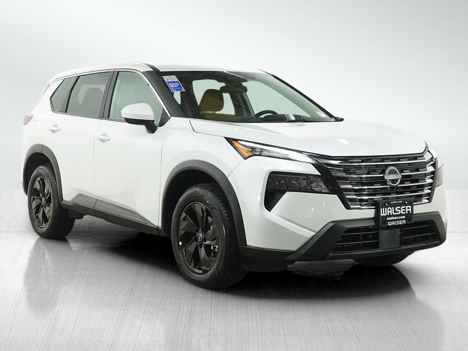 Used 2025 Nissan Rogue SV image 7