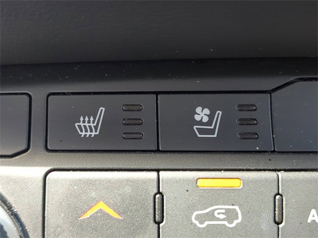 Used 2024 Dodge Durango GT image 30