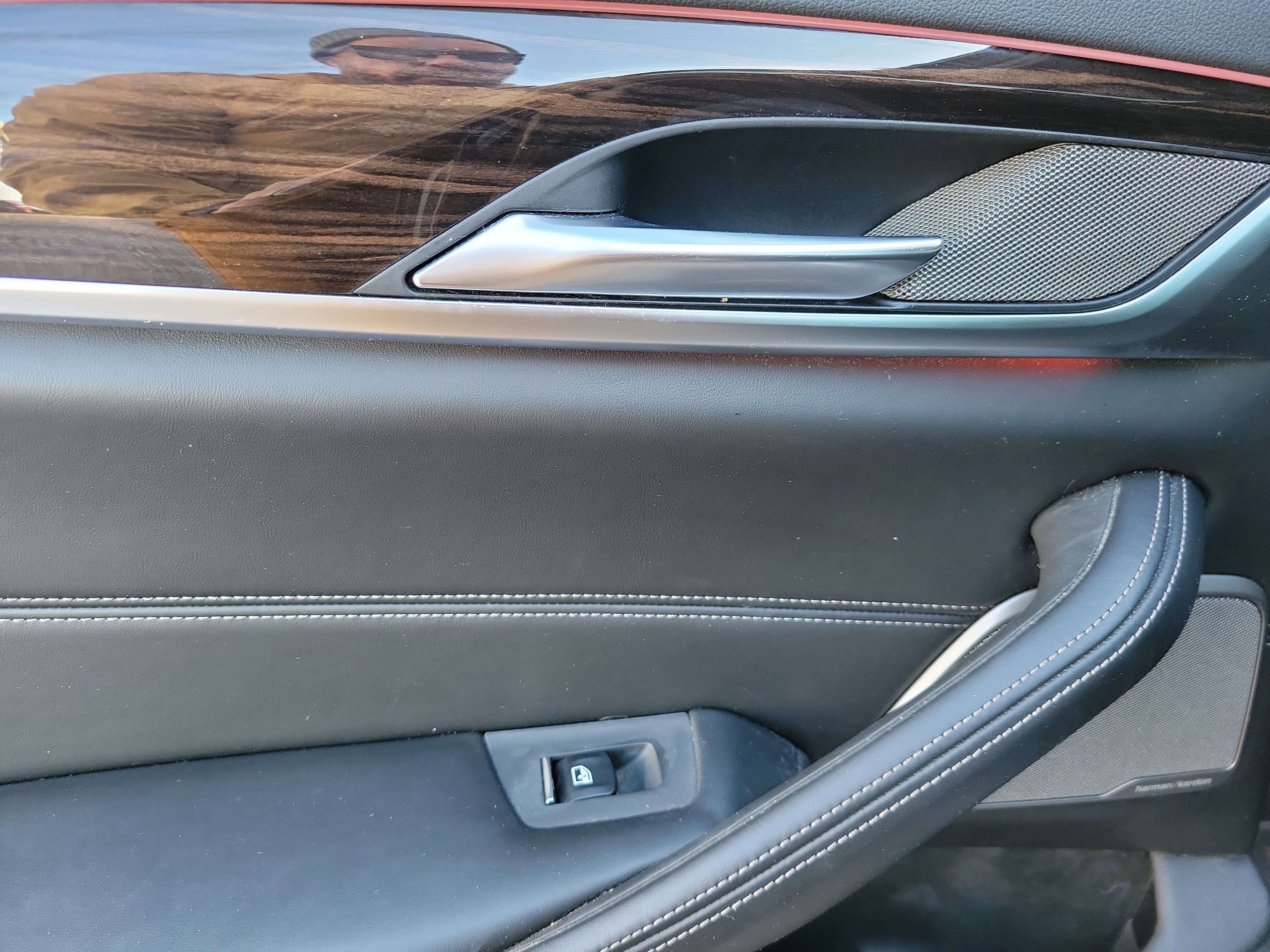 Used 2018 BMW 540i xDrive image 25