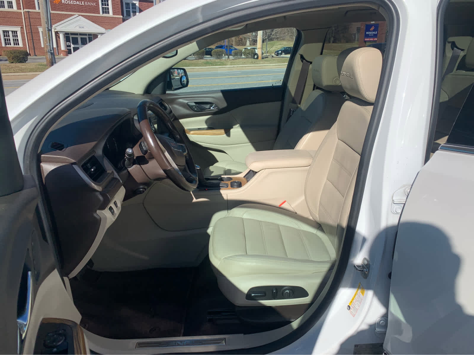 Used 2017 GMC Acadia Denali image 11