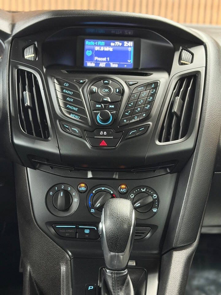 Used 2013 Ford Focus S FWD image 6