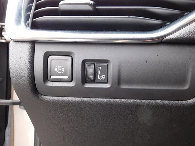 Used 2023 Cadillac XT4 Premium Luxury image 26