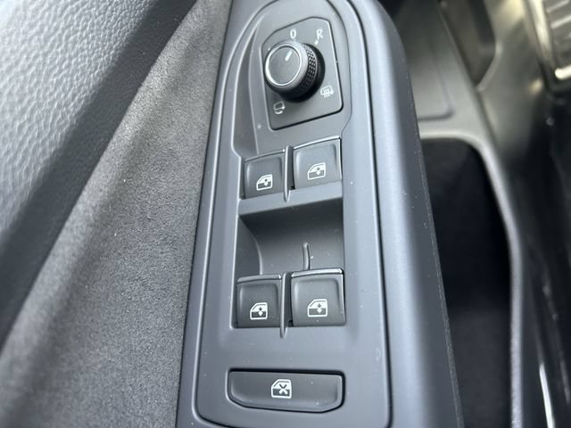 New 2026 Volkswagen GTI SE FWD image 15