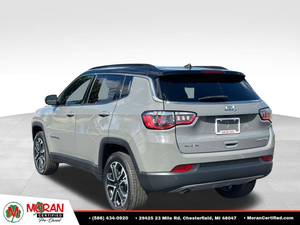 Used 2023 Jeep Compass Limited AWD/4WD image 4
