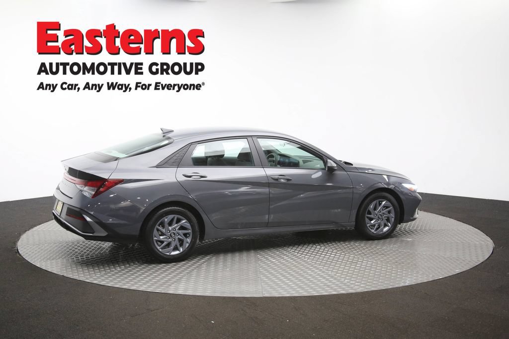 Used 2024 Hyundai Elantra SEL FWD image 41