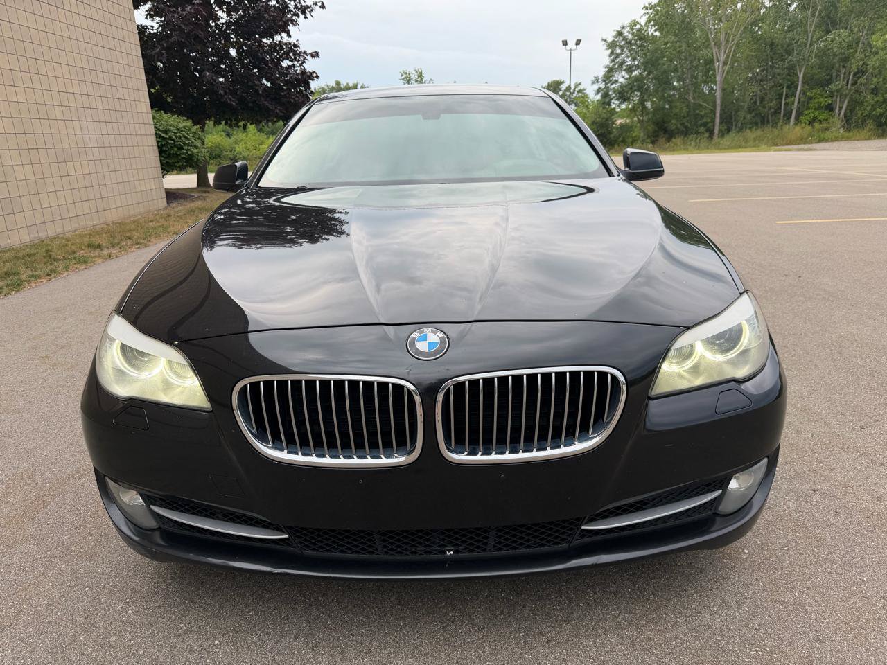 Used 2011 BMW 535i xDrive Sedan AWD/4WD image 2