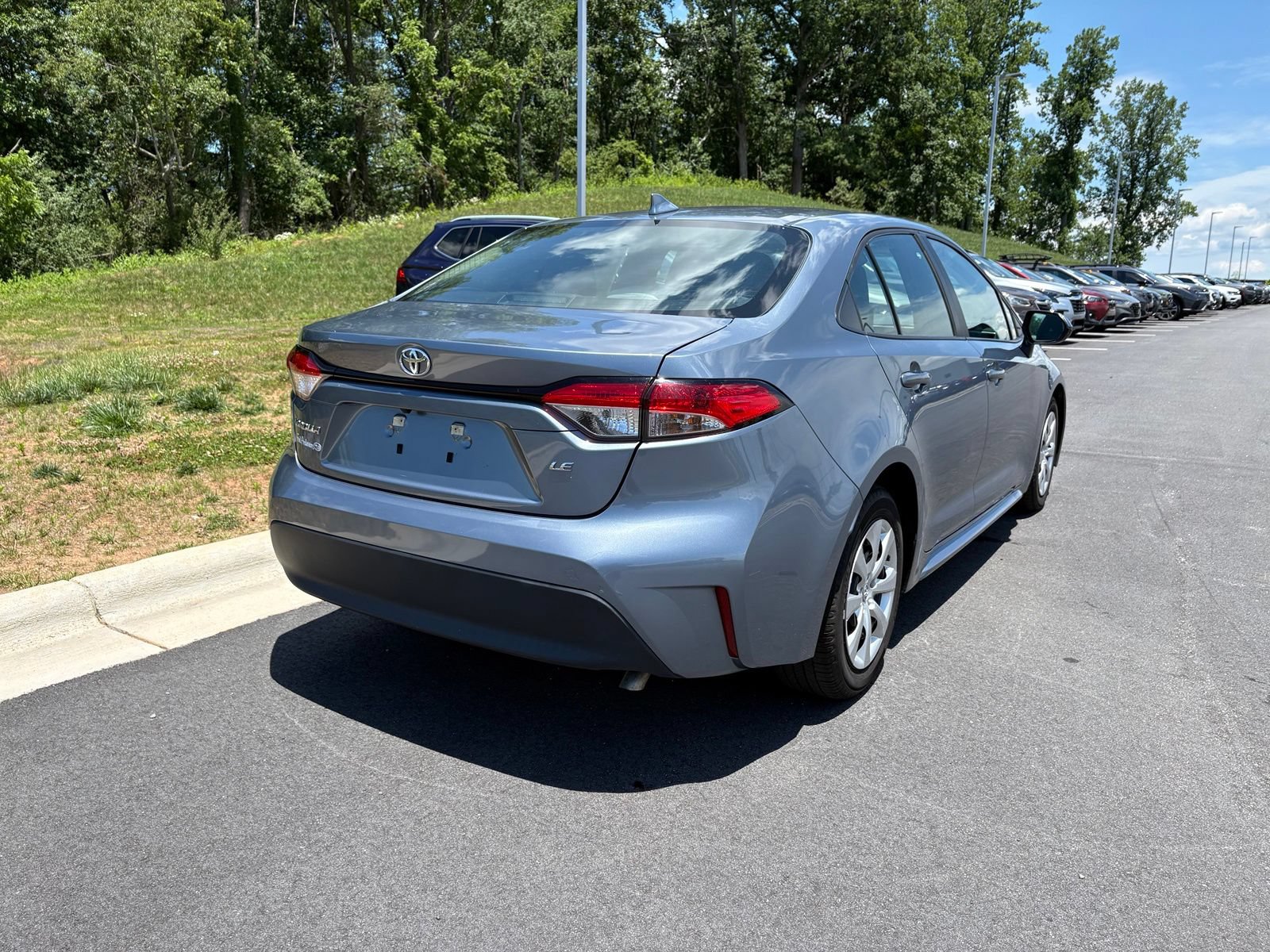 Used 2024 Toyota Corolla LE FWD image 9