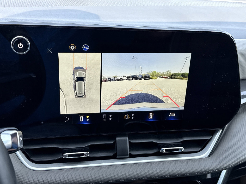 Used 2025 Chevrolet Equinox LT w/ Convenience Package II FWD image 36
