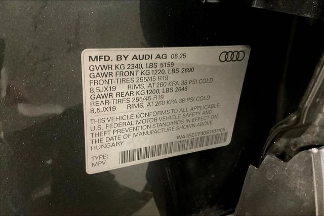 Certified 2025 Audi Q3 2.0T Premium Plus w/ Premium Plus Package AWD/4WD image 35