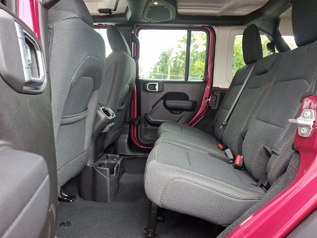 Used 2024 Jeep Wrangler Unlimited Sport AWD/4WD image 13