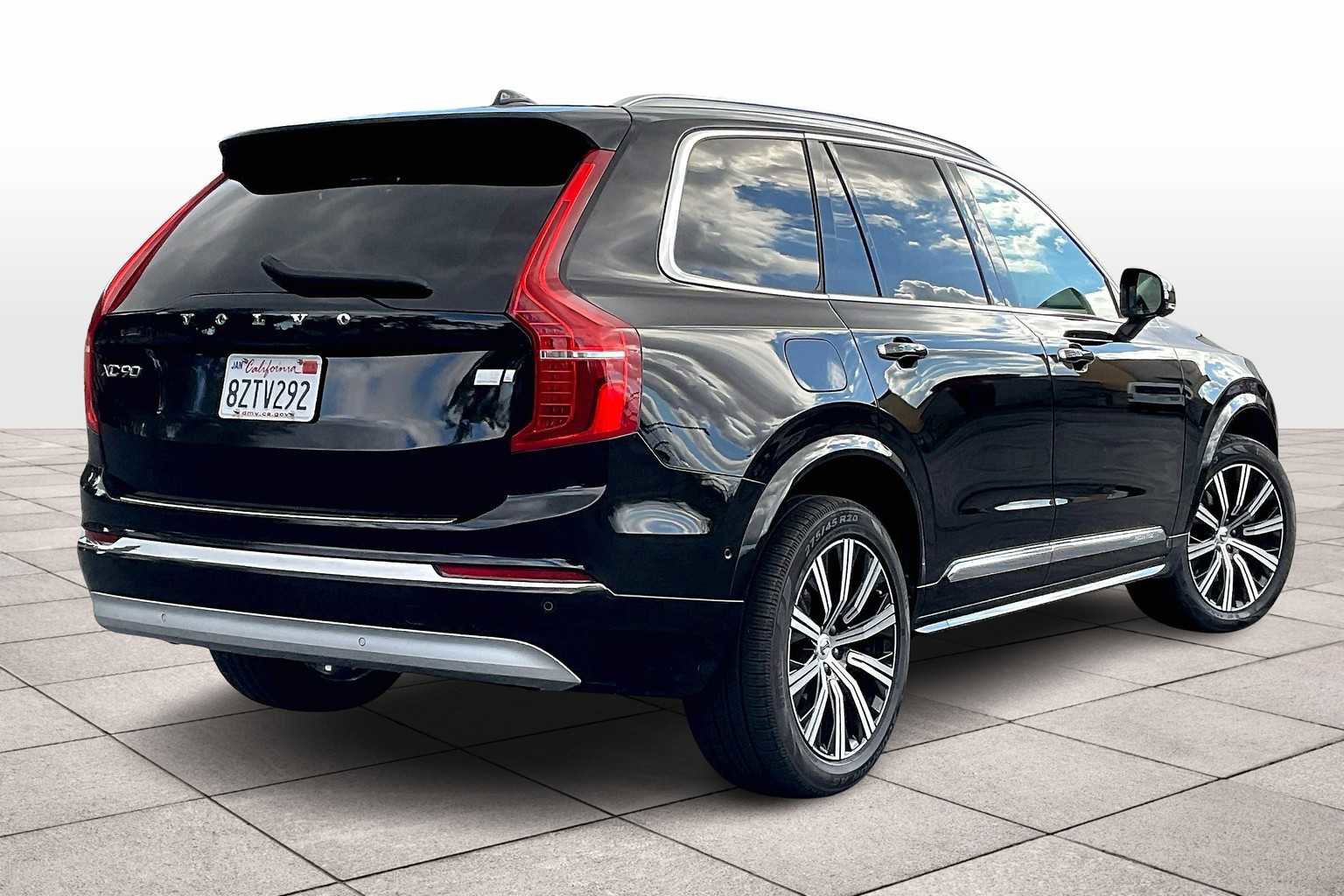 Used 2022 Volvo XC90 T8 Inscription image 16