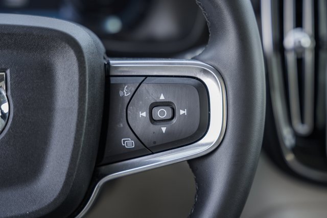 Used 2023 Volvo XC40 B5 Plus w/ Climate Package image 27