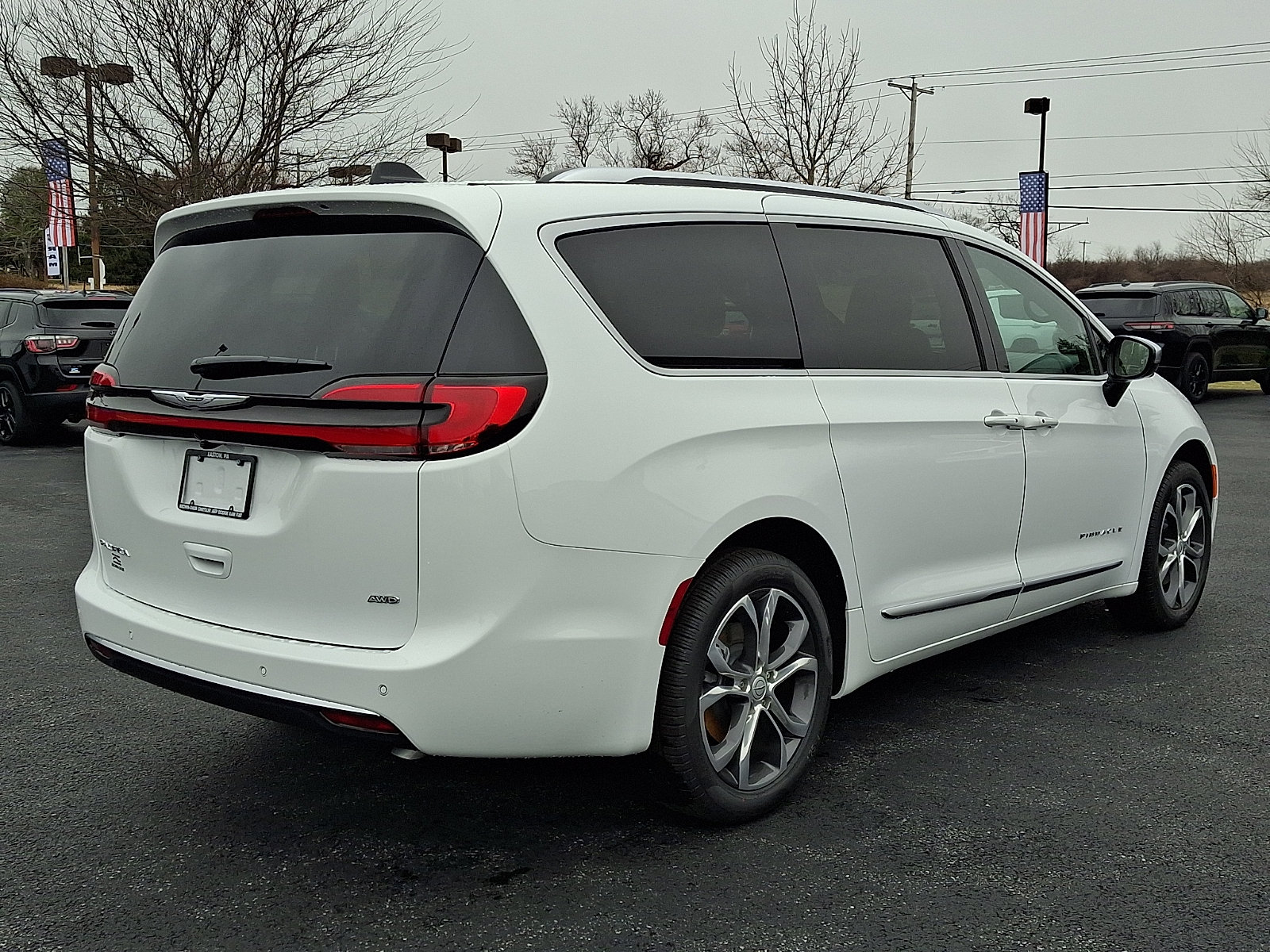 New 2026 Chrysler Pacifica Pinnacle AWD/4WD image 4
