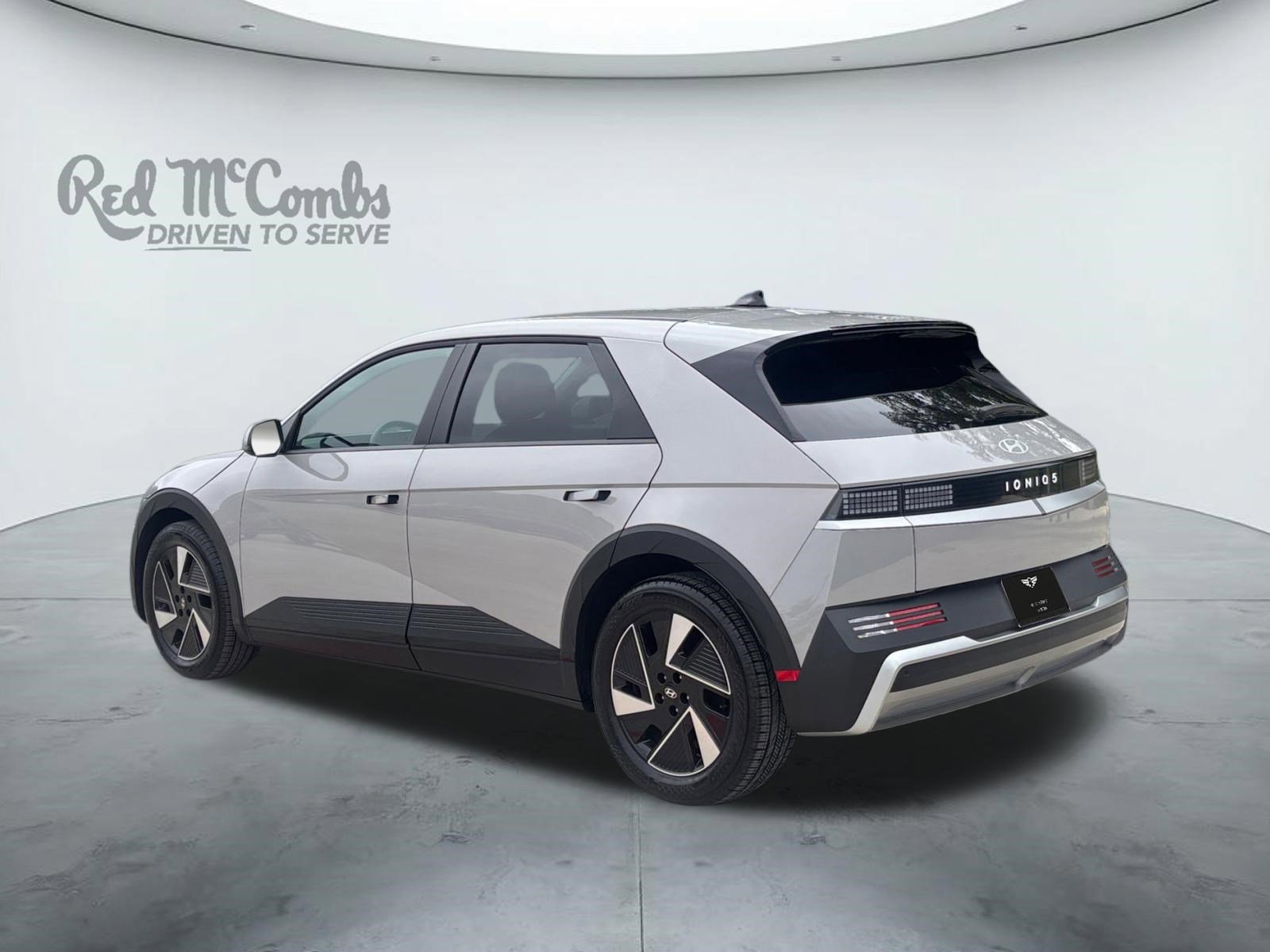 Used 2025 Hyundai Ioniq 5 SE RWD image 3