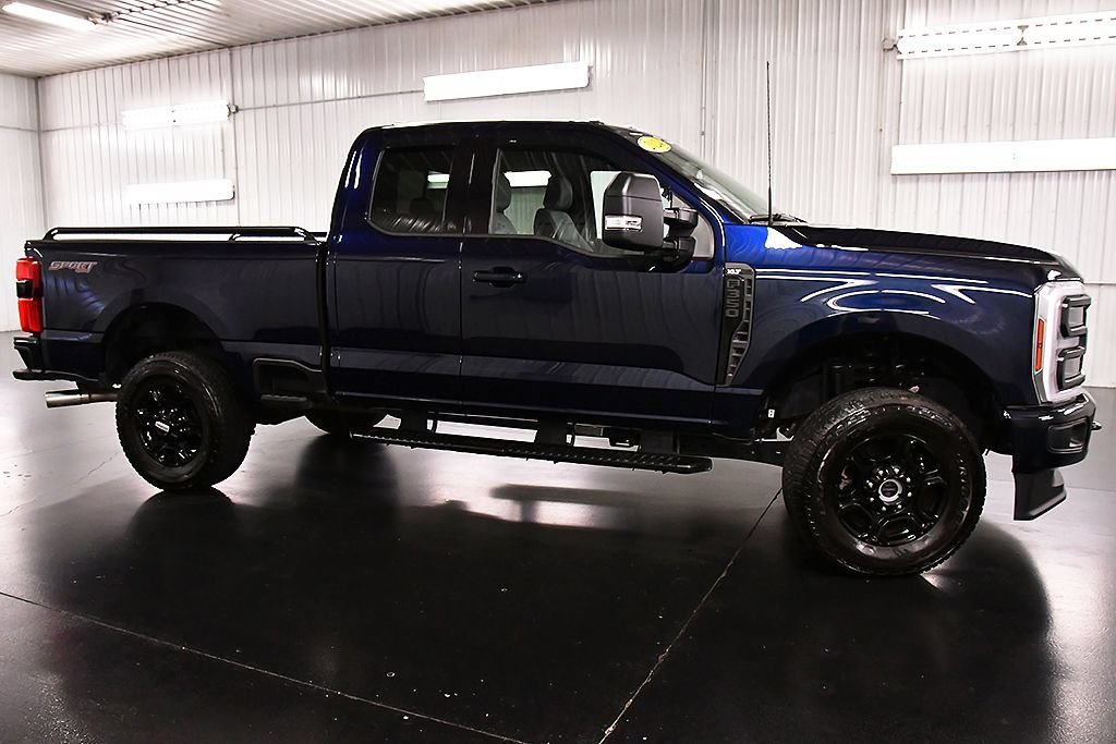 Used 2024 Ford F350 XLT w/ XLT Premium Package AWD/4WD image 8