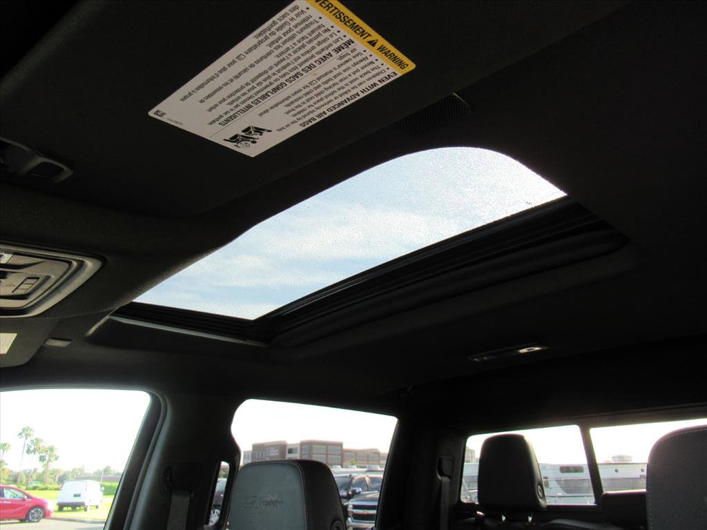 Used 2021 Chevrolet Silverado 1500 High Country w/ Technology Package image 27