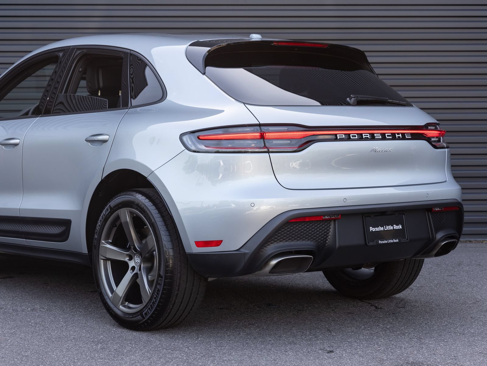 Certified 2026 Porsche Macan AWD/4WD image 11