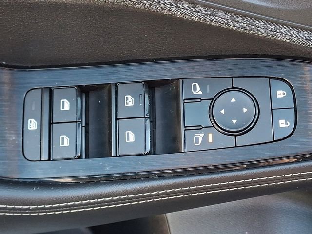 Used 2023 Nissan Rogue SV image 27