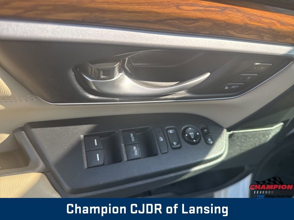 Used 2017 Honda CR-V Touring image 21